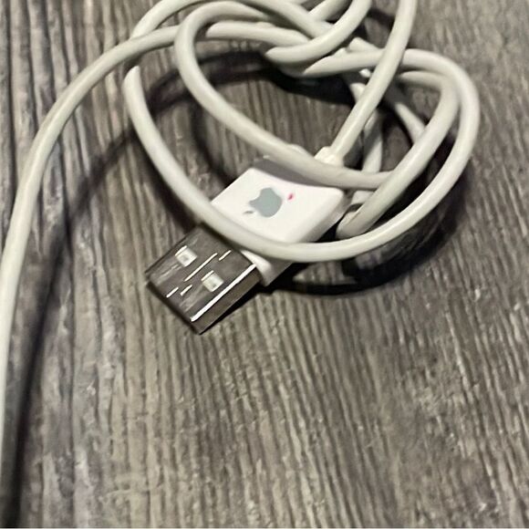 Apple Wired Mighty Mouse Model No. A1152 - Picture 8 of 10